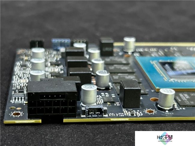 炫酷来袭，耕升 GeForce RTX 5070 Ti 炫光·超 OC带来超高性能