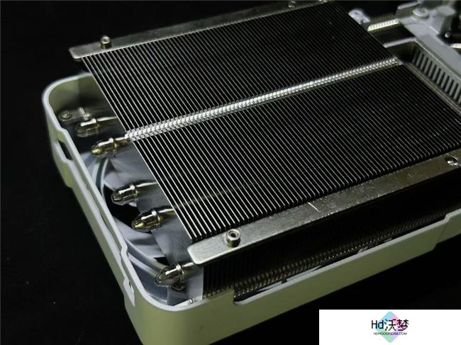 影驰 GeForce RTX 5070 Ti 金属大师 OC评测：DLSS 4超强发挥