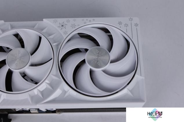 耕升 GeForce RTX 5090 D 解禁全新AI 兵器库！DLSS 4开启狂暴性能模式！