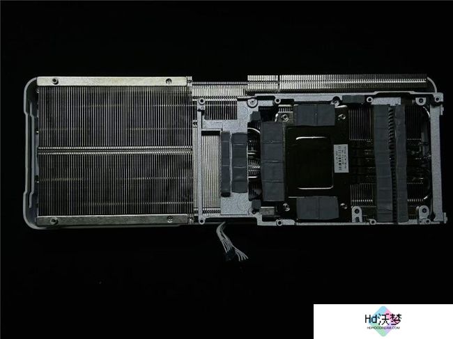 影驰 GeForce RTX 5070 Ti 金属大师 OC评测：DLSS 4超强发挥