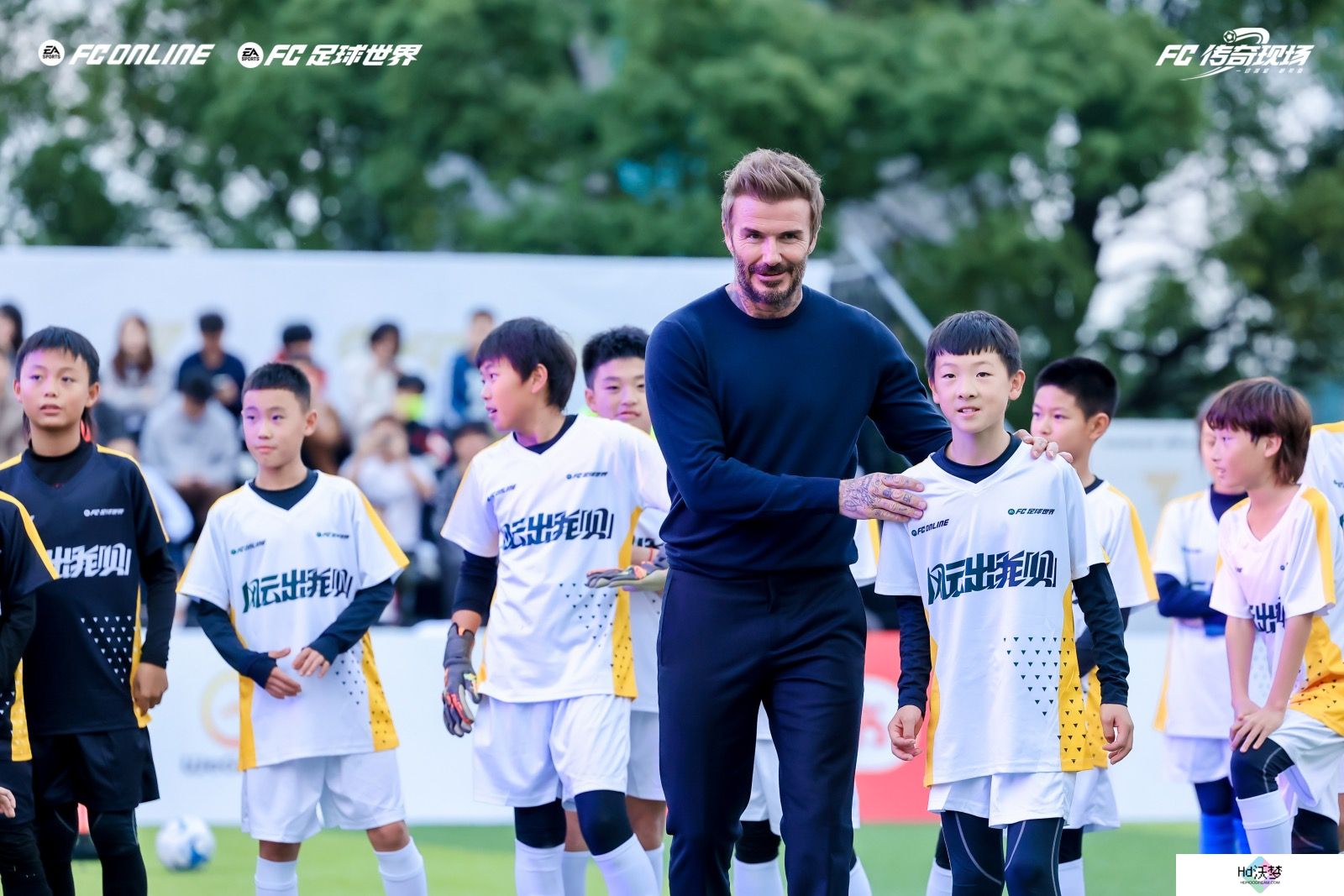 2025赛季中超联赛即将开幕，《FC足球世界》携手中超青岛西海岸闪耀精彩新赛季