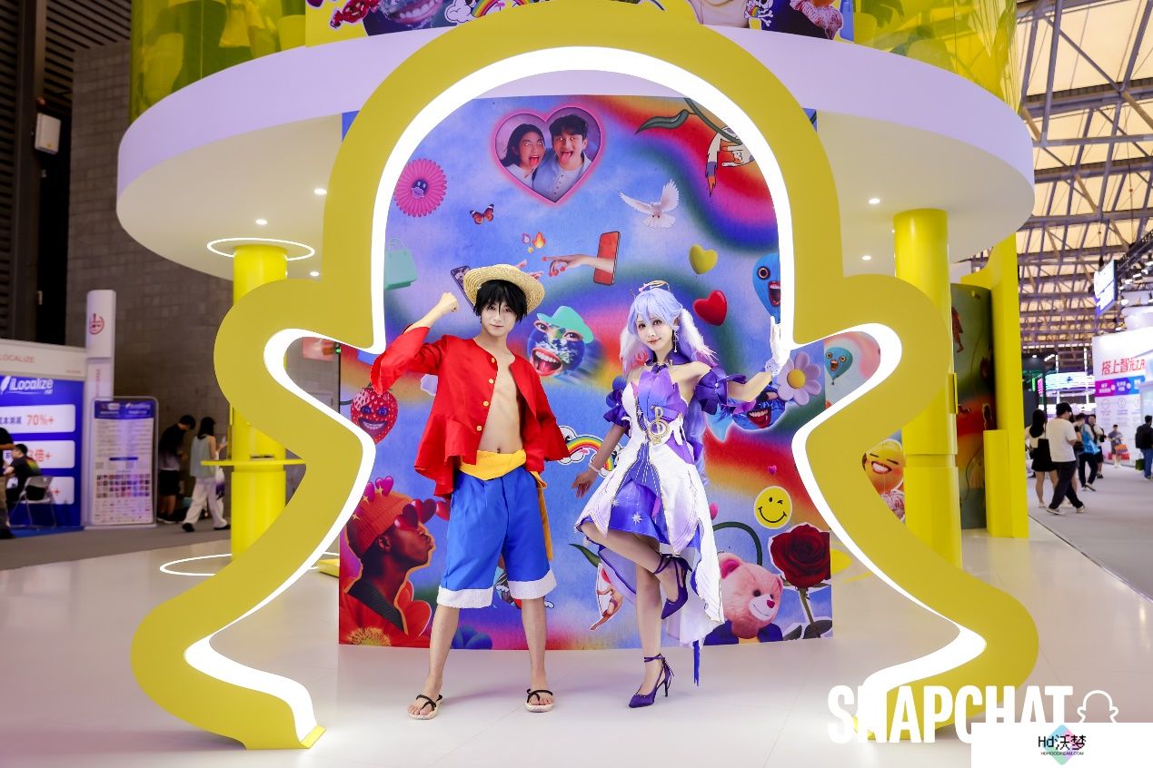 Snapchat 携“巨型 AR 魔镜” 空降 ChinaJoy，成 B2B 展馆最热展台之一