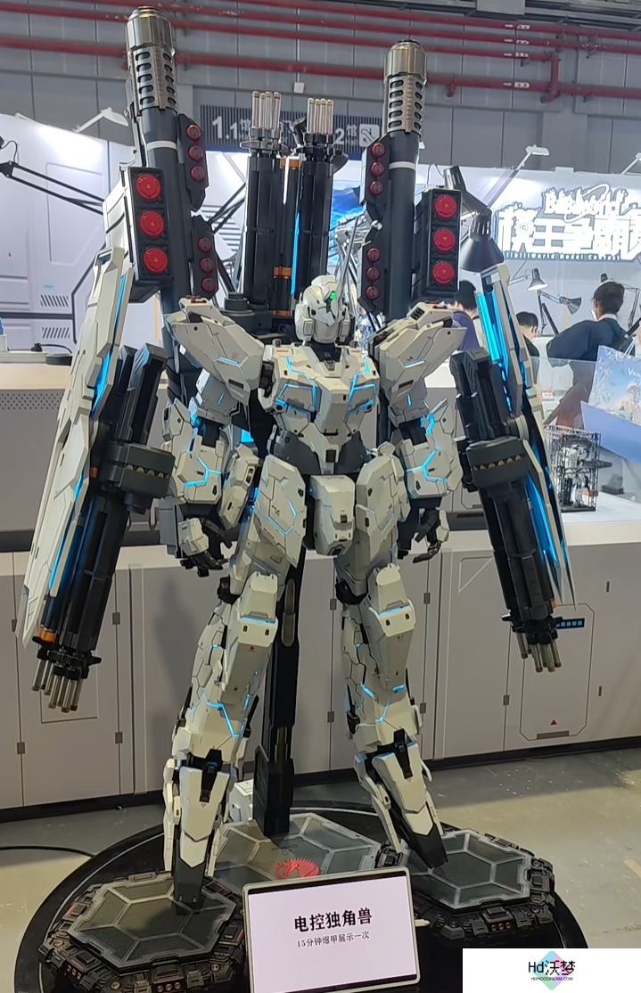 当众脱翔，直接上嘴，这届BW现场太抽象了
