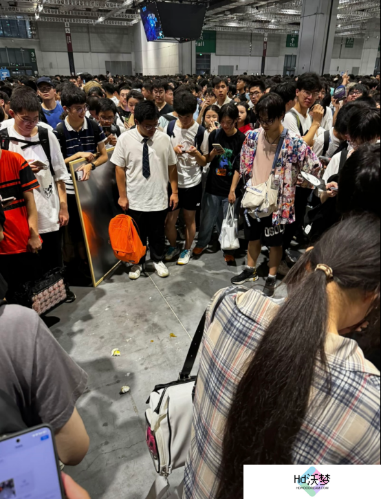 当众脱翔，直接上嘴，这届BW现场太抽象了