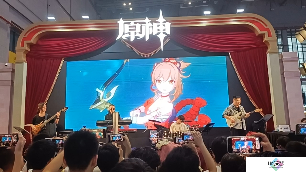 当众脱翔，直接上嘴，这届BW现场太抽象了