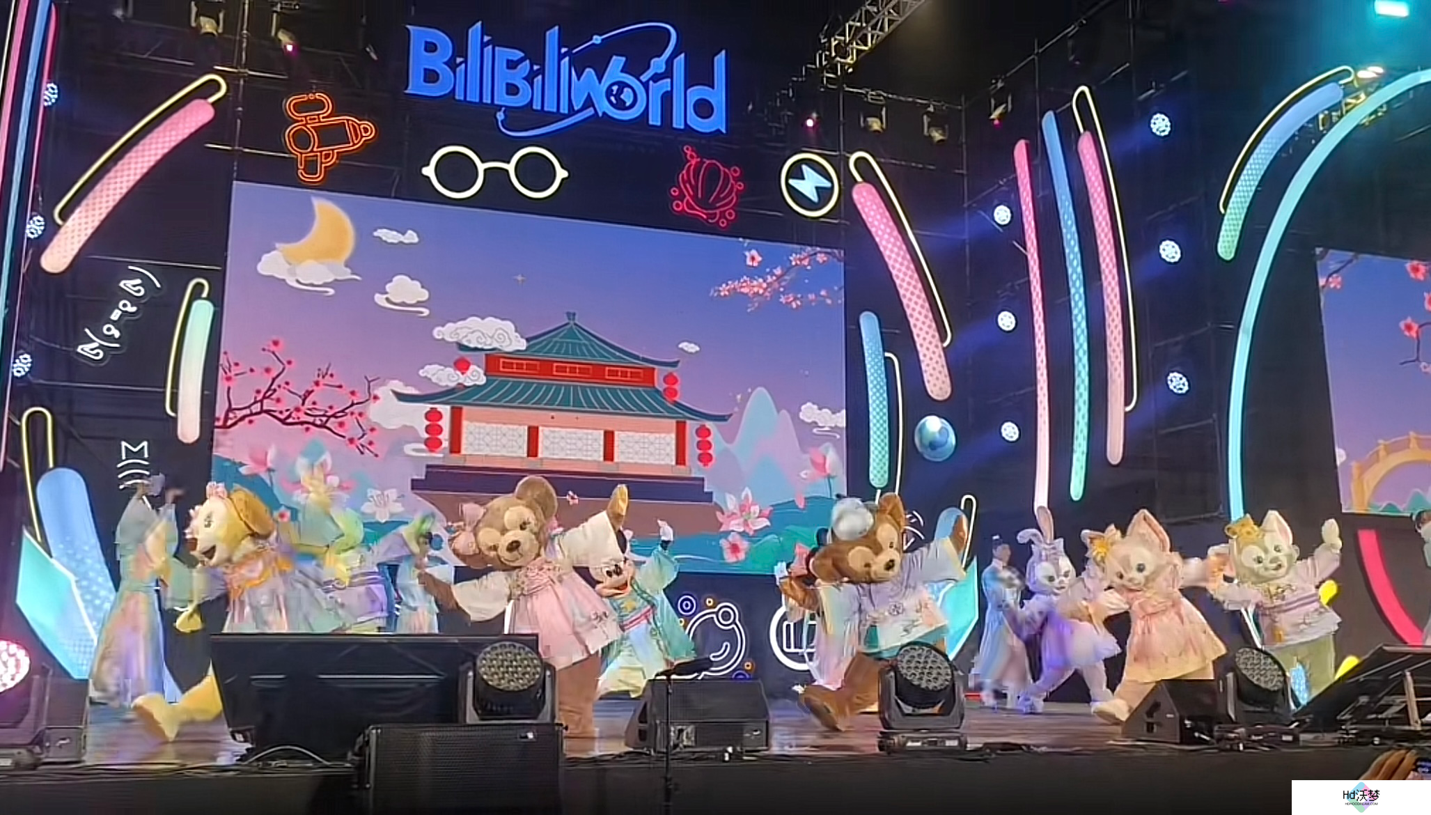 当众脱翔，直接上嘴，这届BW现场太抽象了