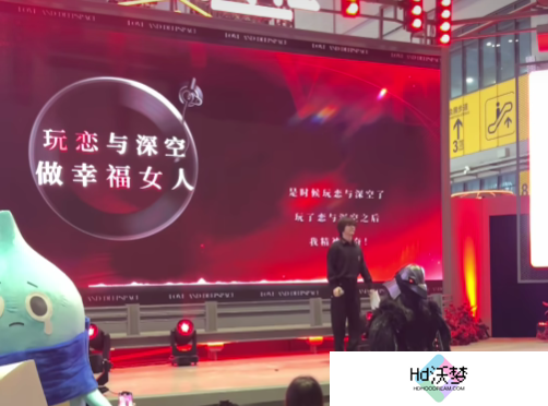 当众脱翔，直接上嘴，这届BW现场太抽象了