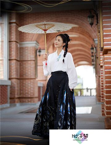 全球唯一！非遗定制！14万顶奢云锦加冕《魔域》新女神